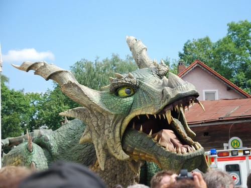 Further Drache