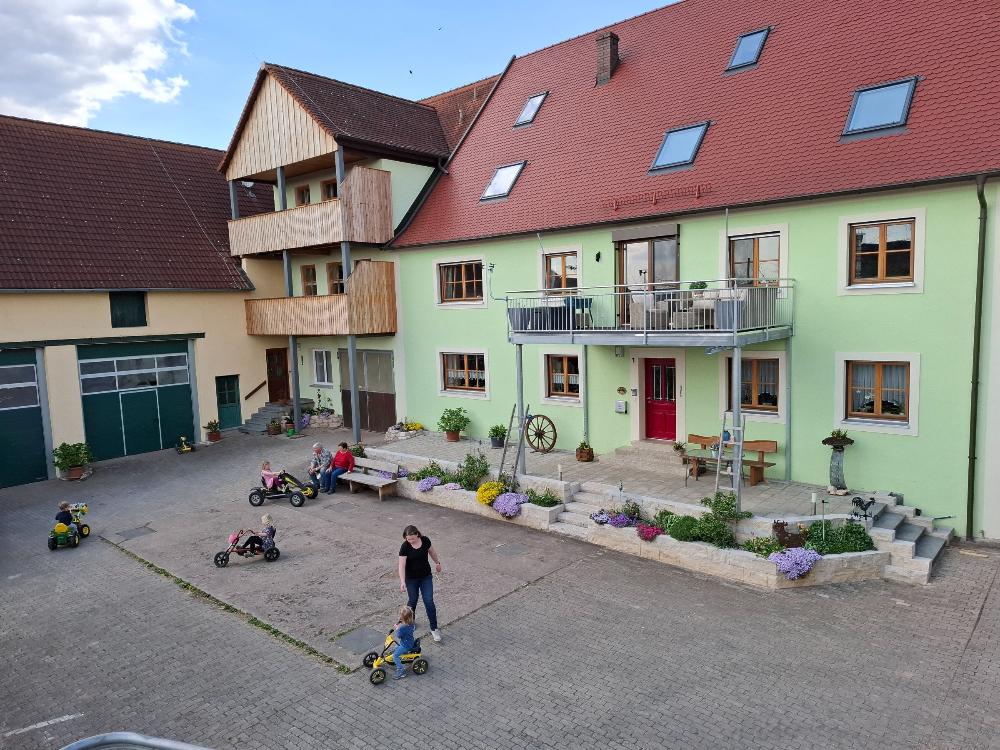 Unser Bauernhaus mit Wohnung 1 2
