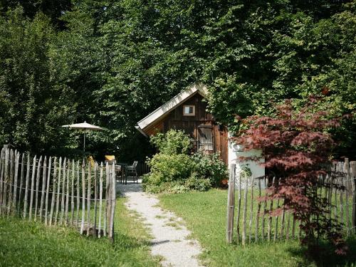 Cooles Tiny House Bienenhaus mit verliebte Paare oder Einzelreisende
