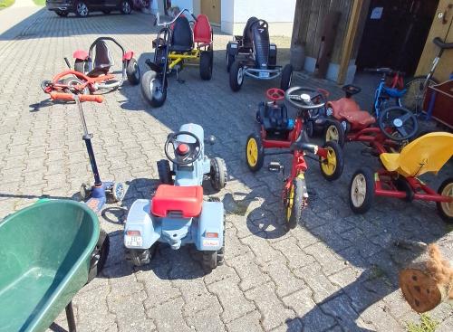 Der Fuhrpark für klein und groß.