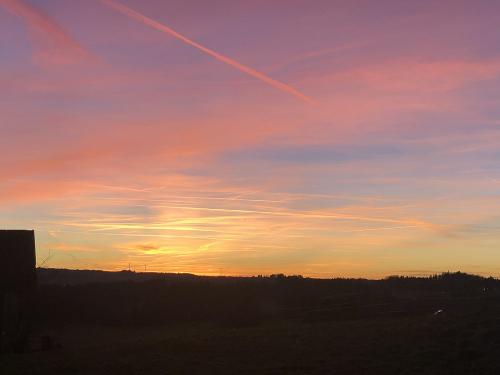 Ausblick Sonnenuntergang von der Gästeterrasse