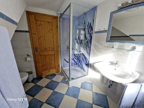 DU/WC in Ferienwohnung Arnika