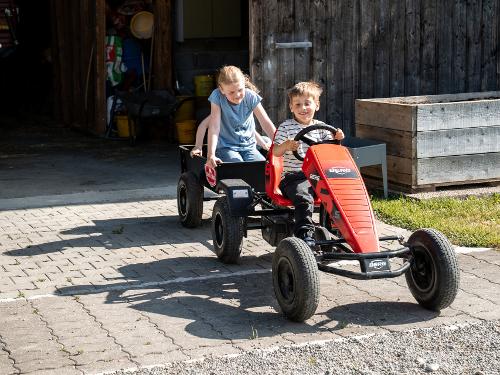 Unser Kettcar bietet Platz für Groß und Klein