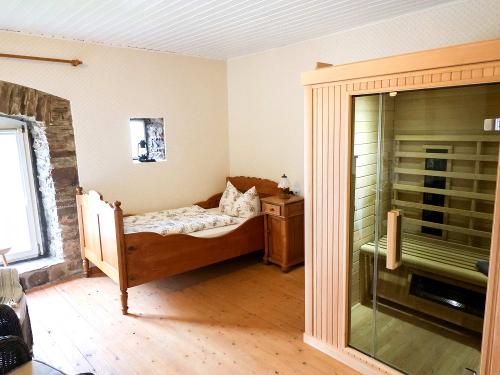 Fewo Pferdestall - Schlafzimmer 2 mit Infrarotkabine