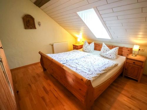 Fewo Kornkammer Schlafzimmer 1 mit Doppelbett