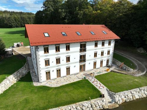 Gästehaus Luftaufnahme Südseite