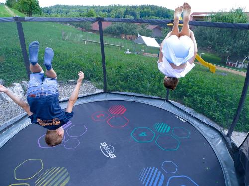 Trampolin Spielplatz