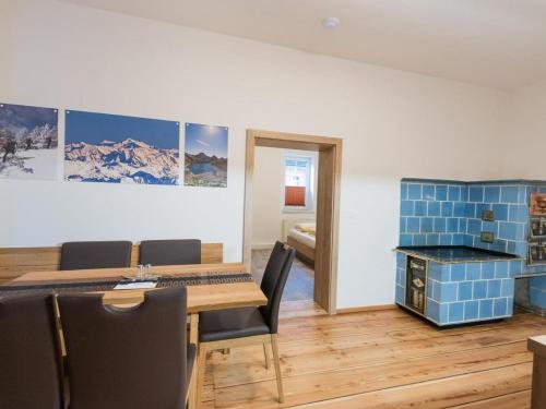 Grossvenediger Küche mit Sitzecke