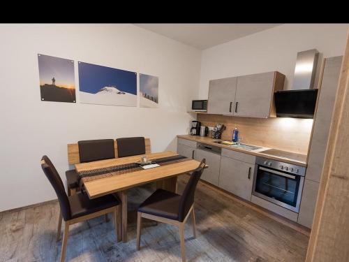 Sonnblick Küche mit Sitzgelegenheit