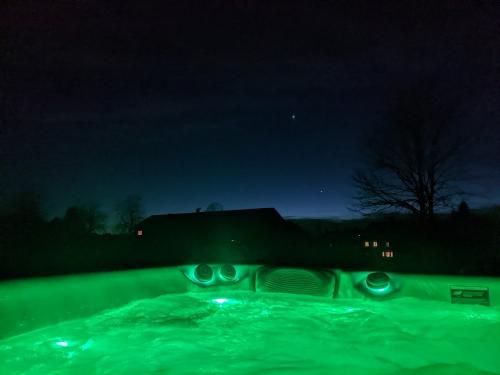 Sonnentau Whirlpool Nacht