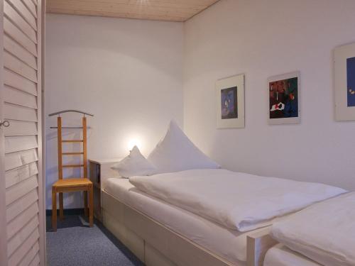 Schlafzimmer Stuhl 1