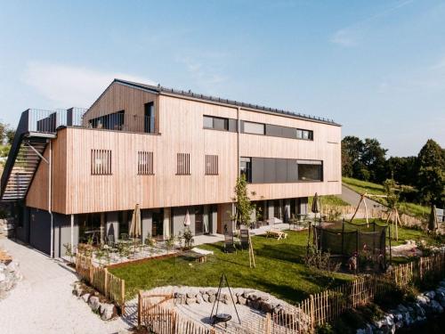 Haus mit Garten und Spielplatz Haus mit Garten und Spielplatz