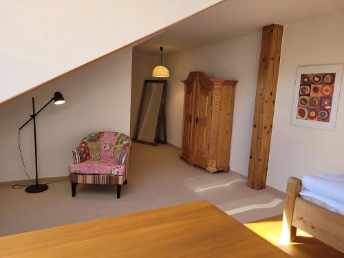 Sitzecke in Schlafzimmer 5