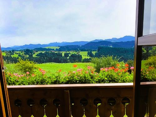 Blick aus Schlafzimmer im 1.OG
