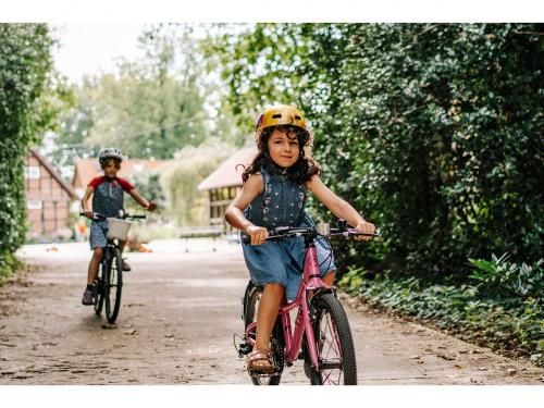 Mit dem Fahrrad den Hof erkunden