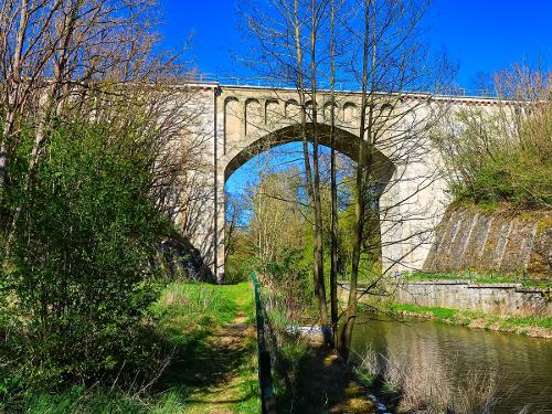 die Eisenbahnbrücke im Reiserschen Tal die Eisenbahnbrücke im Reiserschen Tal