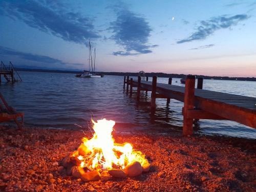 Lagerfeuer am Badestrand