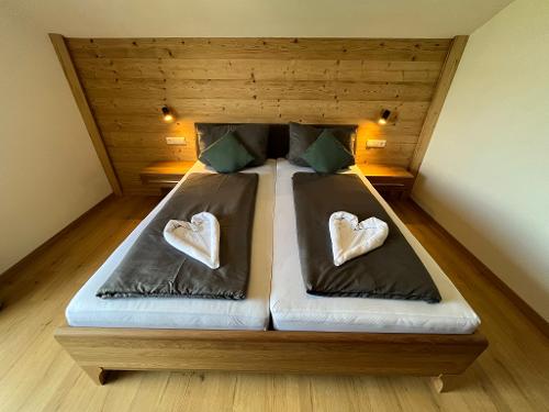 Schlafzimmer_Eltern_Bett Schlafzimmer_Eltern_Bett