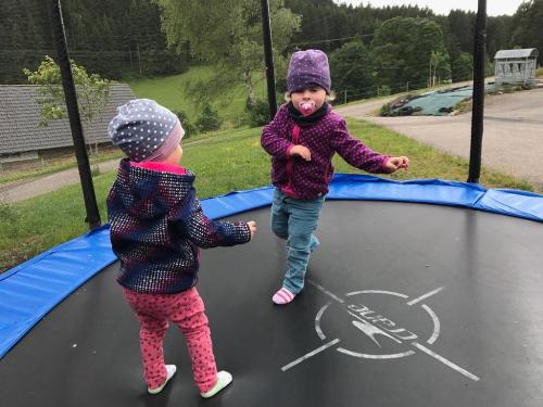 Und natürlich darf ein Trampolin nicht fehlen
