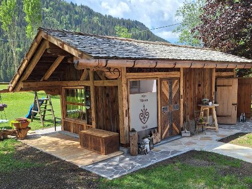 Rezeption und Eventhütte Rezeption und Eventhütte